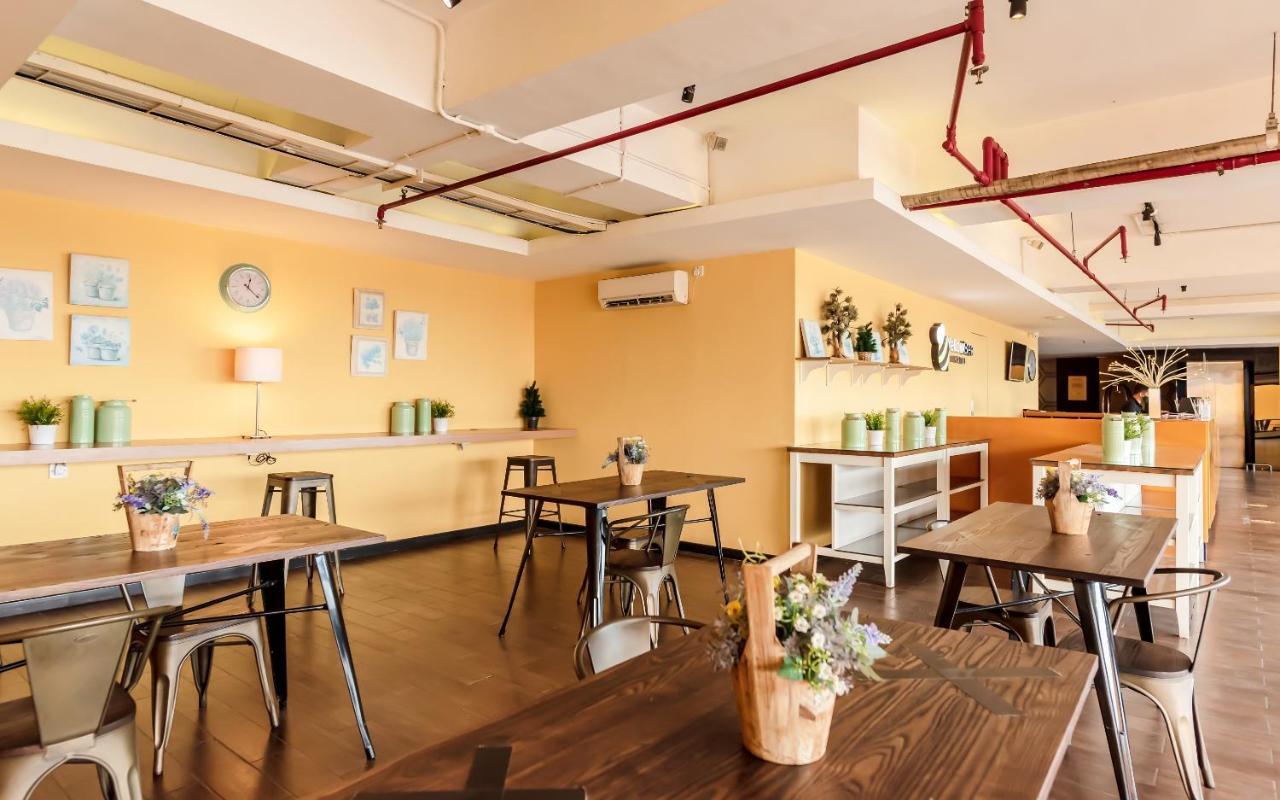 Yellow Bee Tangerang Exterior foto